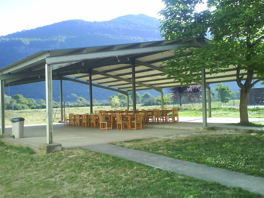 Pinarillos Sarvise Luaran gambar