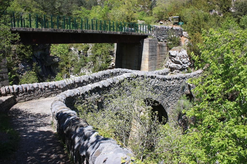 Pinarillos Sarvise Luaran gambar
